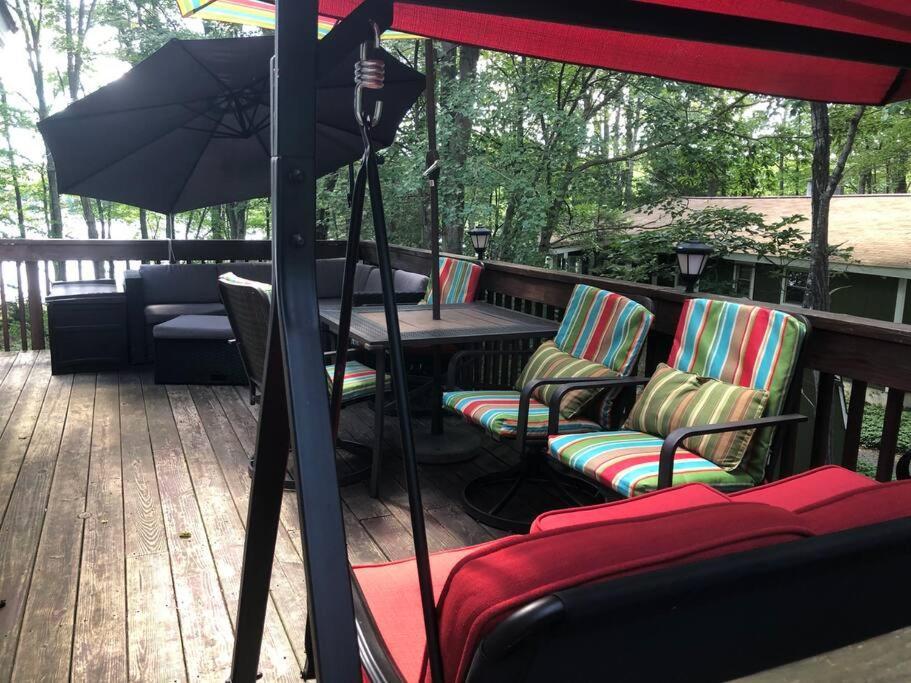 Lakefront!!! 4br/3ba , Sauna, Private Dock, Boat.. Arrowhead Lake